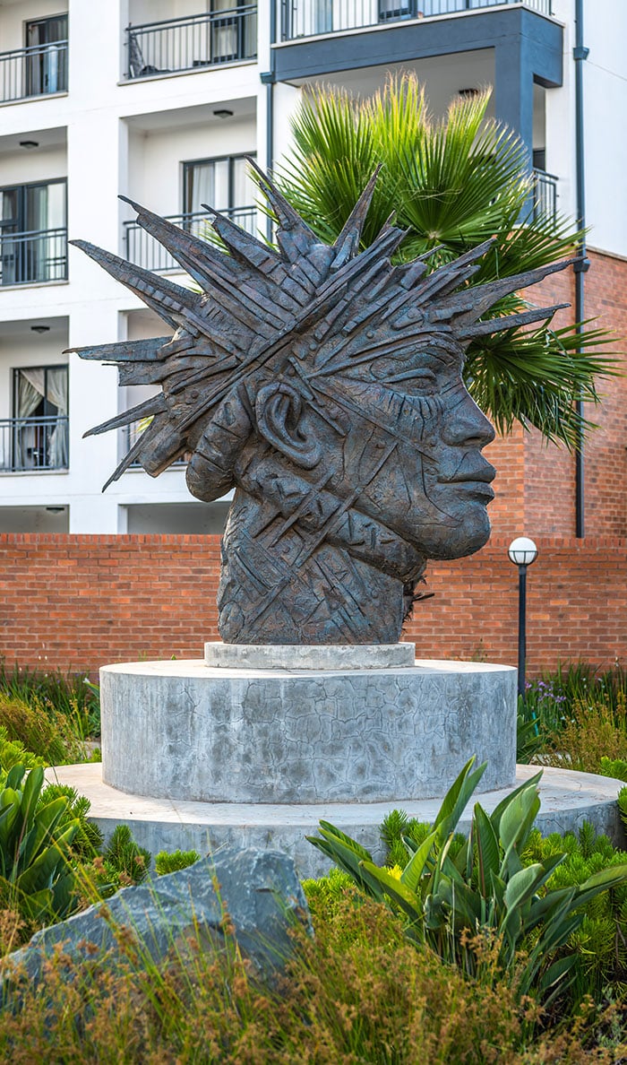 0033_Kungwini-Head-6-1